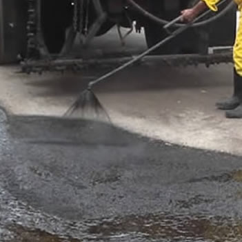 servicio de riego asfaltico